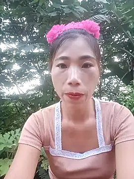 Snapshot of Elena_Mia chatting on July 2026 10:45:01 PM Elena Mia online show from July 2026 10:45:01 PM