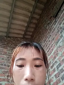 Elena Mia online show from May 2026 10:51:02 PM