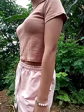 Elena Mia online show from May 2026 10:08:01 AM