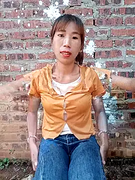 Elena Mia online show from May 2026 11:14:03 PM