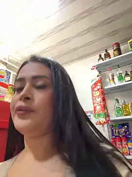 Snapshot of Sara_fun chatting on June 2026 05:43:02 PM Sara fun online show from June 2026 05:43:02 PM