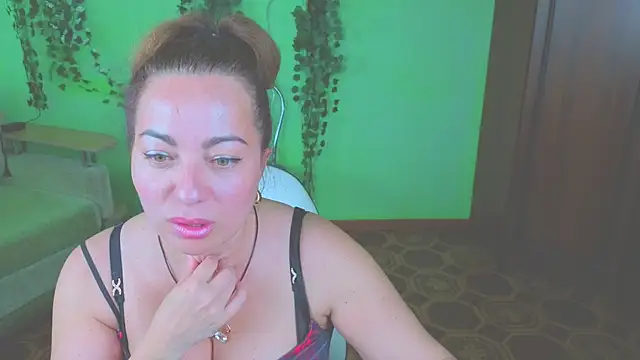 Zoe Zephyr online show from June 2026 06:18:02 AM