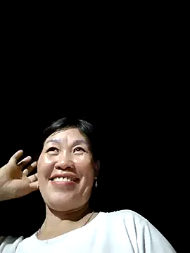 Snapshot of -Ciny- chatting on April 2026 12:32:02 PM -Ciny- online show from April 2026 12:32:02 PM