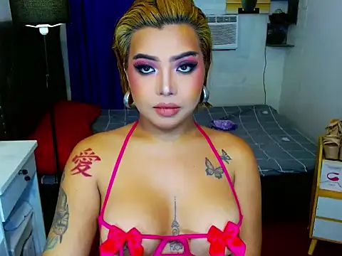 Snapshot of LovelyVictoriaTs chatting on April 2026 01:45:02 PM LovelyVictoriaTs online show from April 2026 01:45:02 PM