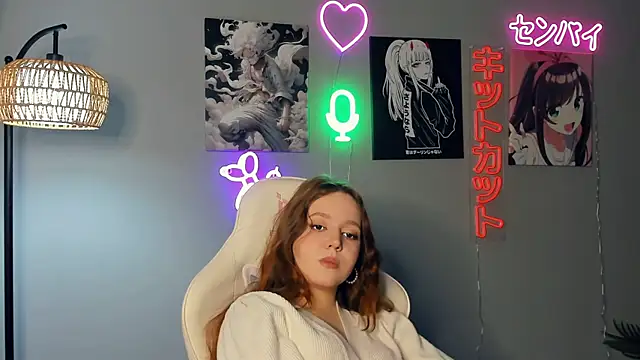 ChuNeece online show from April 2026 09:43:02 AM