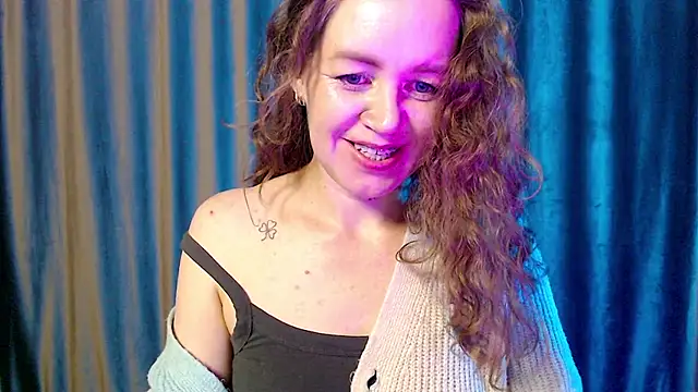 Snapshot of Fern_Lust chatting on April 2026 01:57:02 PM Fern Lust online show from April 2026 01:57:02 PM