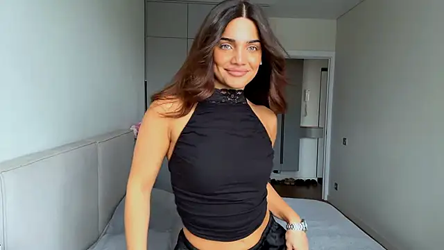 Snapshot of MelindaReny chatting on May 2026 09:15:01 AM MelindaReny online show from May 2026 09:15:01 AM