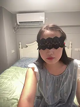 Snapshot of Xiaoyu0012 chatting on July 2026 11:07:02 AM Xiaoyu0012 online show from July 2026 11:07:02 AM
