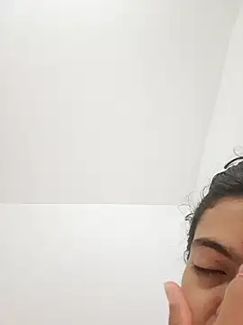 Snapshot of nikybroos chatting on April 2026 02:18:02 PM nikybroos online show from April 2026 02:18:02 PM