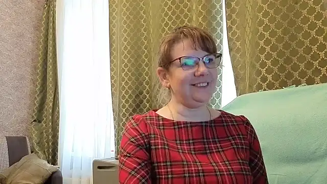 Snapshot of Miss_SandraX chatting on May 2026 04:25:01 PM Miss SandraX online show from May 2026 04:25:01 PM