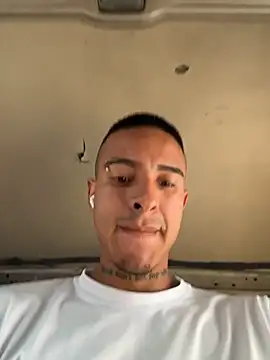 willclayy online show from May 2026 12:22:02 PM