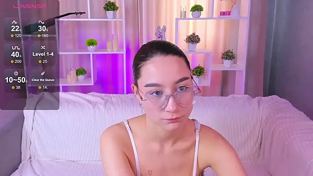 AndreaJohnsons online show from April 2026 08:12:01 AM