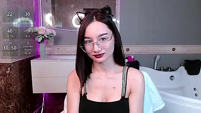 AndreaJohnsons online show from April 2026 07:49:02 AM