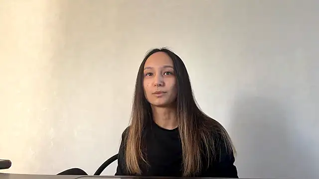 Snapshot of VolatileDear chatting on April 2026 01:23:02 PM VolatileDear online show from April 2026 01:23:02 PM