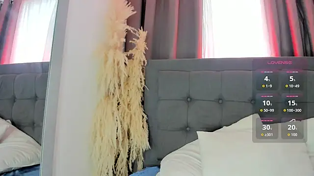 Snapshot of hanna-baker01 chatting on May 2026 02:45:01 PM hanna-baker01 online show from May 2026 02:45:01 PM