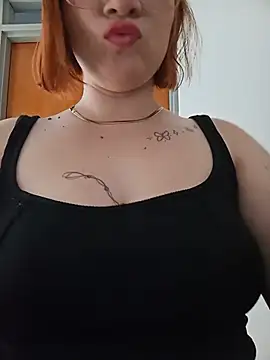 Curves Nina online show from July 2026 07:22:01 PM
