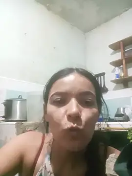 Snapshot of LunaArias chatting on July 2026 11:39:01 AM LunaArias online show from July 2026 11:39:01 AM