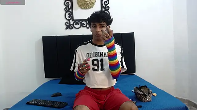 Snapshot of SinBoy_ chatting on April 2026 12:42:02 PM SinBoy online show from April 2026 12:42:02 PM