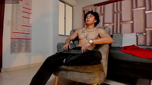 JayTaylorr online show from June 2026 08:06:01 PM