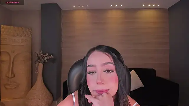 PaulineSanz online show from May 2026 07:42:02 PM