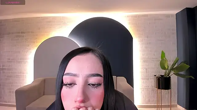 PaulineSanz online show from June 2026 07:13:02 PM
