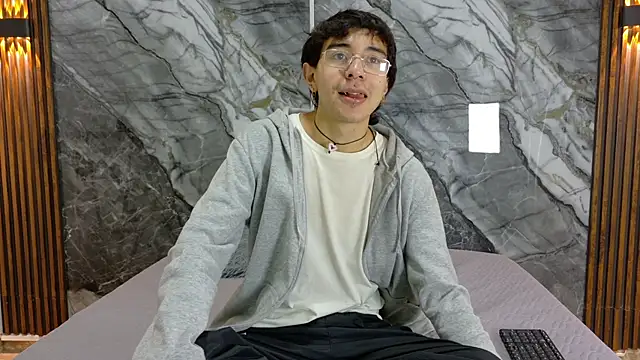 NoahWalker   online show from May 2026 11:11:01 AM