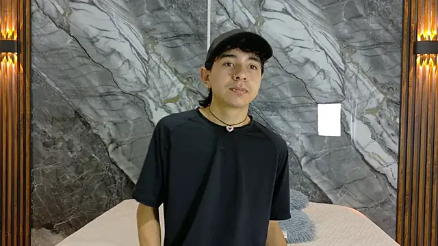 NoahWalker   online show from May 2026 11:03:02 AM