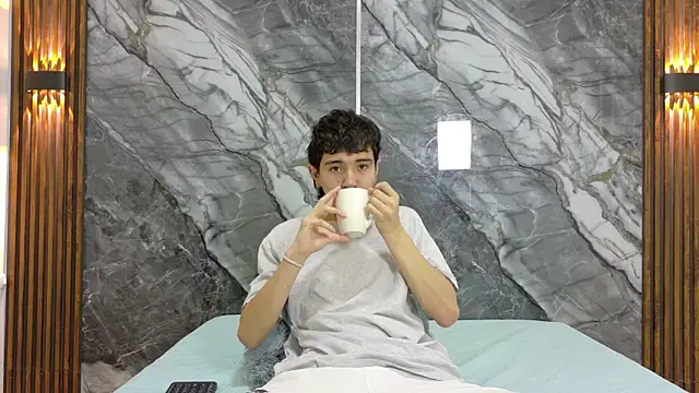 Snapshot of NoahWalker__ chatting on July 2026 11:28:02 AM NoahWalker online show from July 2026 11:28:02 AM