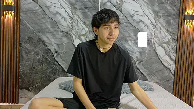 NoahWalker   online show from May 2026 11:06:01 AM