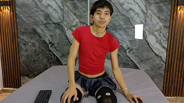 NoahWalker   online show from May 2026 11:19:01 AM