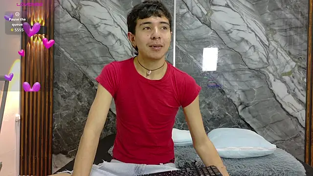 Snapshot of NoahWalker__ chatting on July 2026 11:06:01 AM NoahWalker online show from July 2026 11:06:01 AM