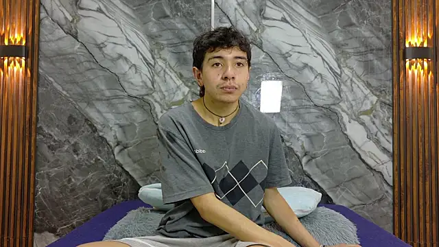 Snapshot of NoahWalker__ chatting on July 2026 11:00:01 AM NoahWalker online show from July 2026 11:00:01 AM