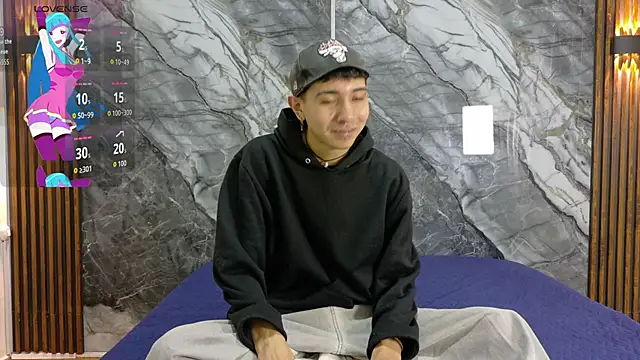 Snapshot of NoahWalker__ chatting on June 2026 11:11:02 AM NoahWalker online show from June 2026 11:11:02 AM