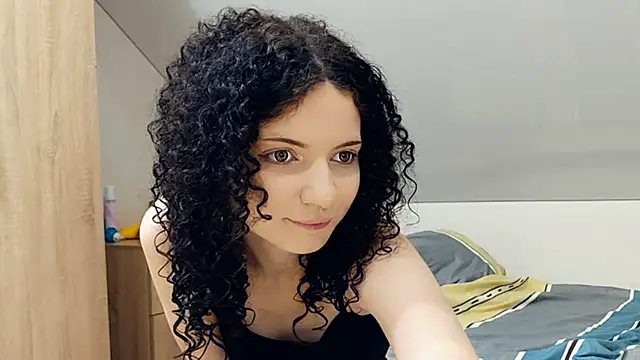 CinnamonCurl online show from July 2026 12:00:01 AM