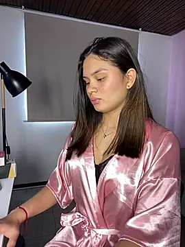 AuroraMoore Pink online show from May 2026 02:45:01 PM