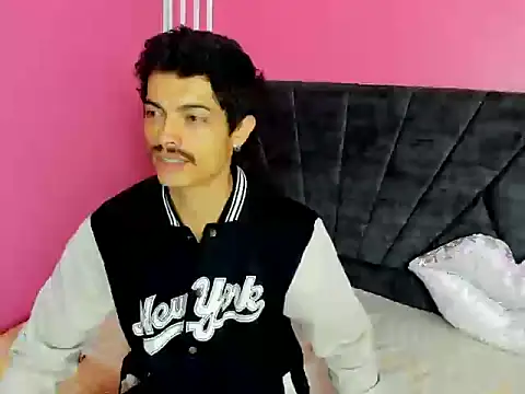 taylor Stele online show from April 2026 01:39:02 PM