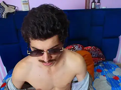 taylor Stele online show from April 2026 06:37:01 PM