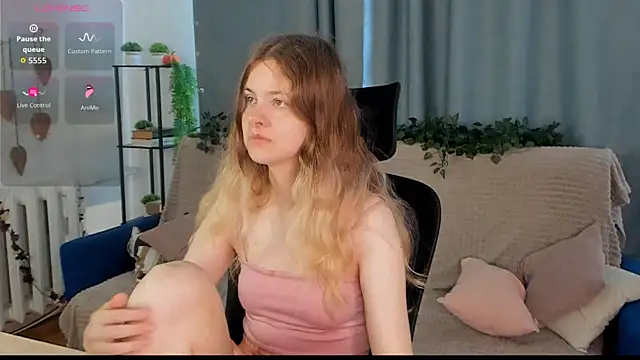 Glitch Doll online show from July 2026 06:31:02 AM