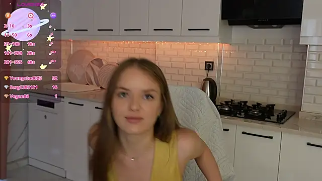 lunaaauraaaa online show from May 2026 03:29:01 PM