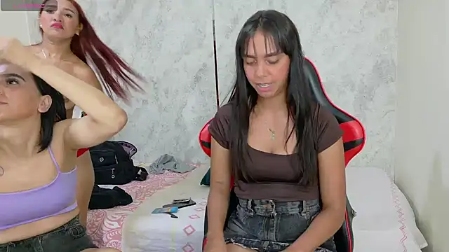 taylor gil0 online show from May 2026 01:00:02 PM