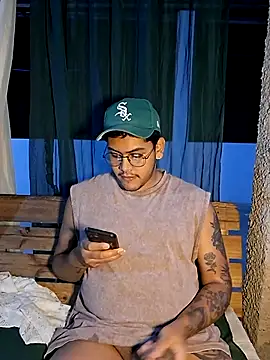 Snapshot of Saul_88 chatting on May 2026 04:27:02 AM Saul 88 online show from May 2026 04:27:02 AM