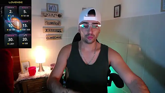 Snapshot of andders_ chatting on May 2026 12:30:01 AM andders online show from May 2026 12:30:01 AM