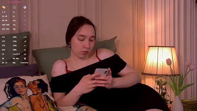 Snapshot of Suzaneey chatting on April 2026 08:57:02 PM Suzaneey online show from April 2026 08:57:02 PM
