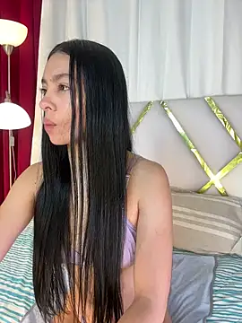 Lila-pinkky online show from April 2026 11:29:02 AM