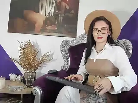 Snapshot of MistressKasandra chatting on May 2026 03:08:01 AM MistressKasandra online show from May 2026 03:08:01 AM