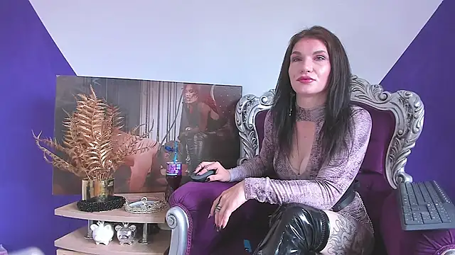 Snapshot of MistressKasandra chatting on May 2026 11:29:02 AM MistressKasandra online show from May 2026 11:29:02 AM