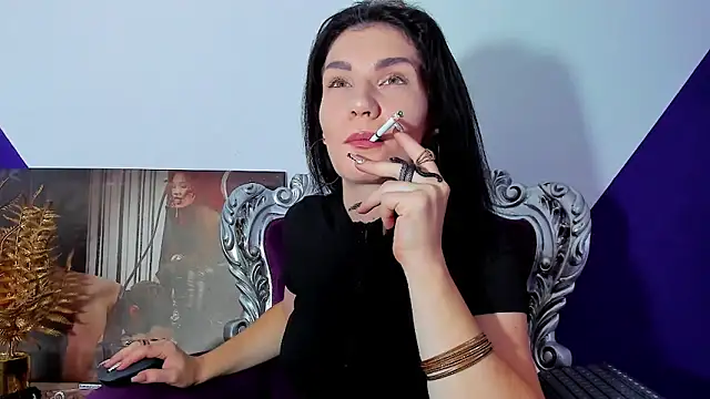 Snapshot of MistressKasandra chatting on June 2026 04:28:01 AM MistressKasandra online show from June 2026 04:28:01 AM