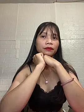 -Lucie-e online show from April 2026 07:55:01 AM