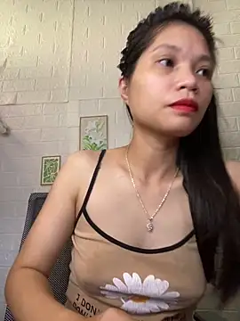 -Lucie-e online show from May 2026 03:06:01 AM