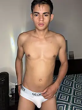 sexyboy-sebas online show from April 2026 04:19:01 AM